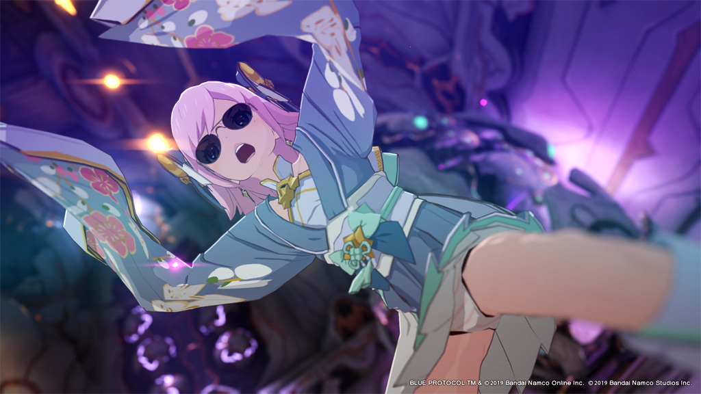 縞パン見えてますよ